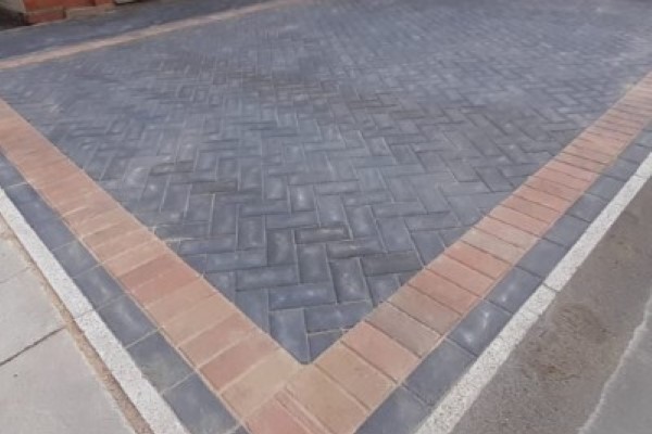 Laying Block Paving in Battledown