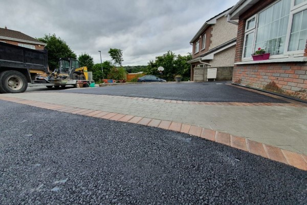 Laying Tarmac Driveways in Tuffley