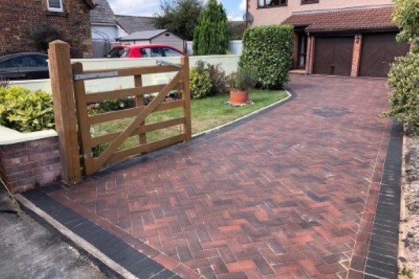Laying Block Paving in Tetbury Laying Block Paving in Tetbury