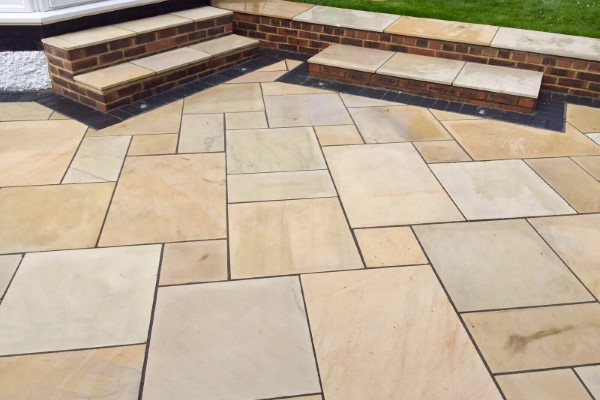 Laying Patios in Cheltenham Laying Patio Slabbing in Cheltenham